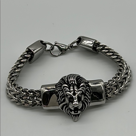 2507- Handmade Stainless Steel Lion Head Men’s Bracelet NWT - Picture 2 of 8